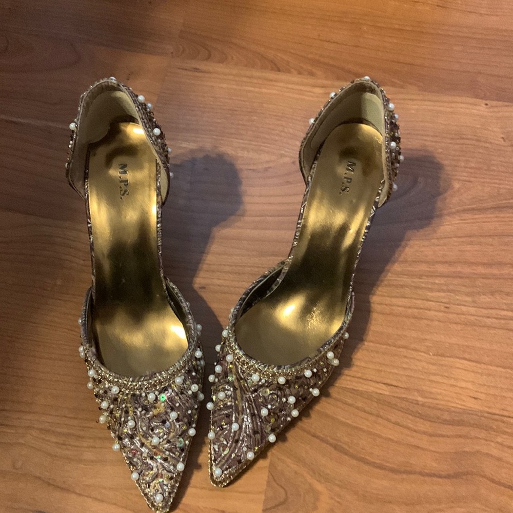 M.p.s shoes beautiful and beaded with beads and sequence